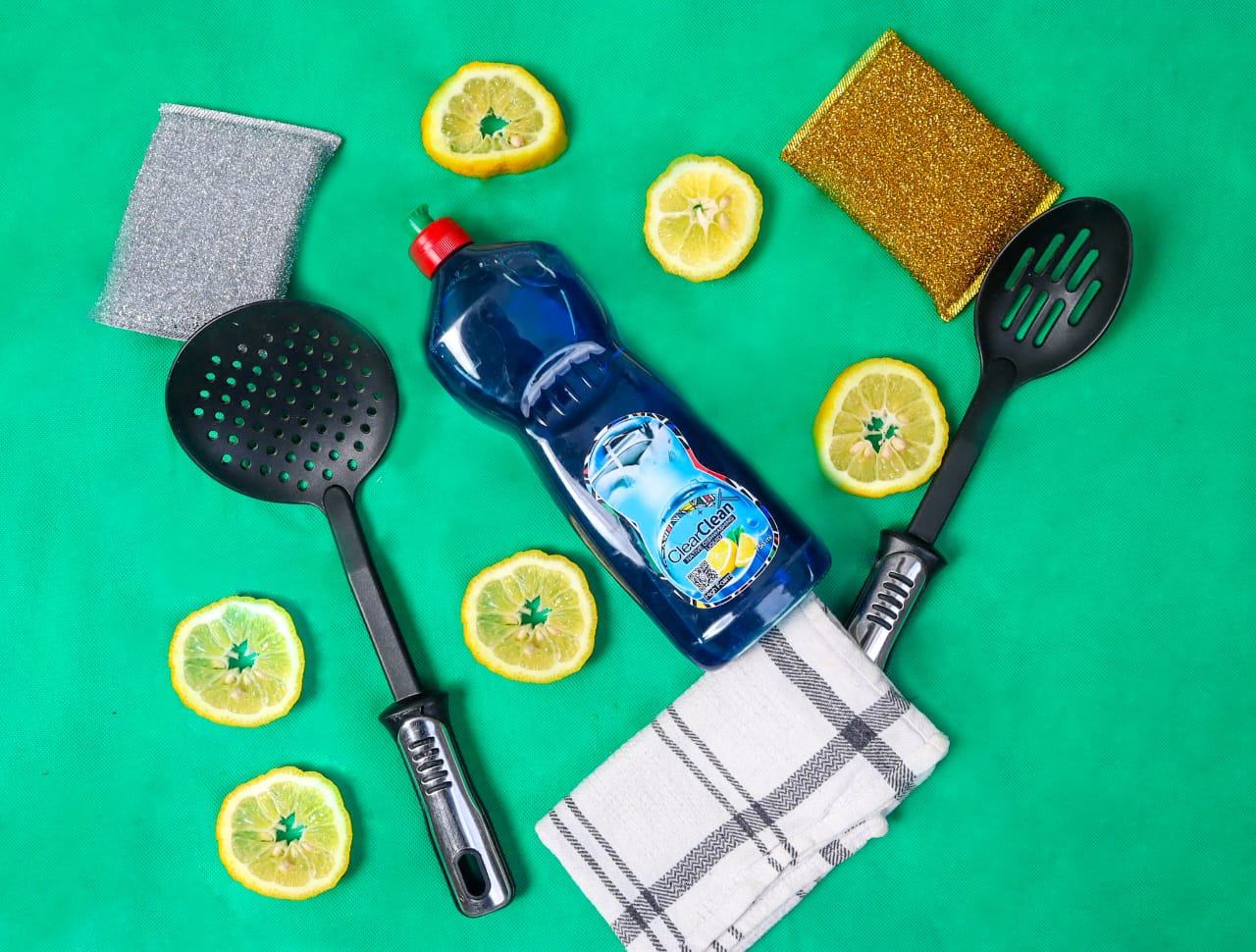 ClearClean Blue with fresh lemons